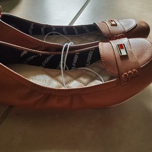 Women's Tommy Hilfiger Camel flats Size 61/2 M